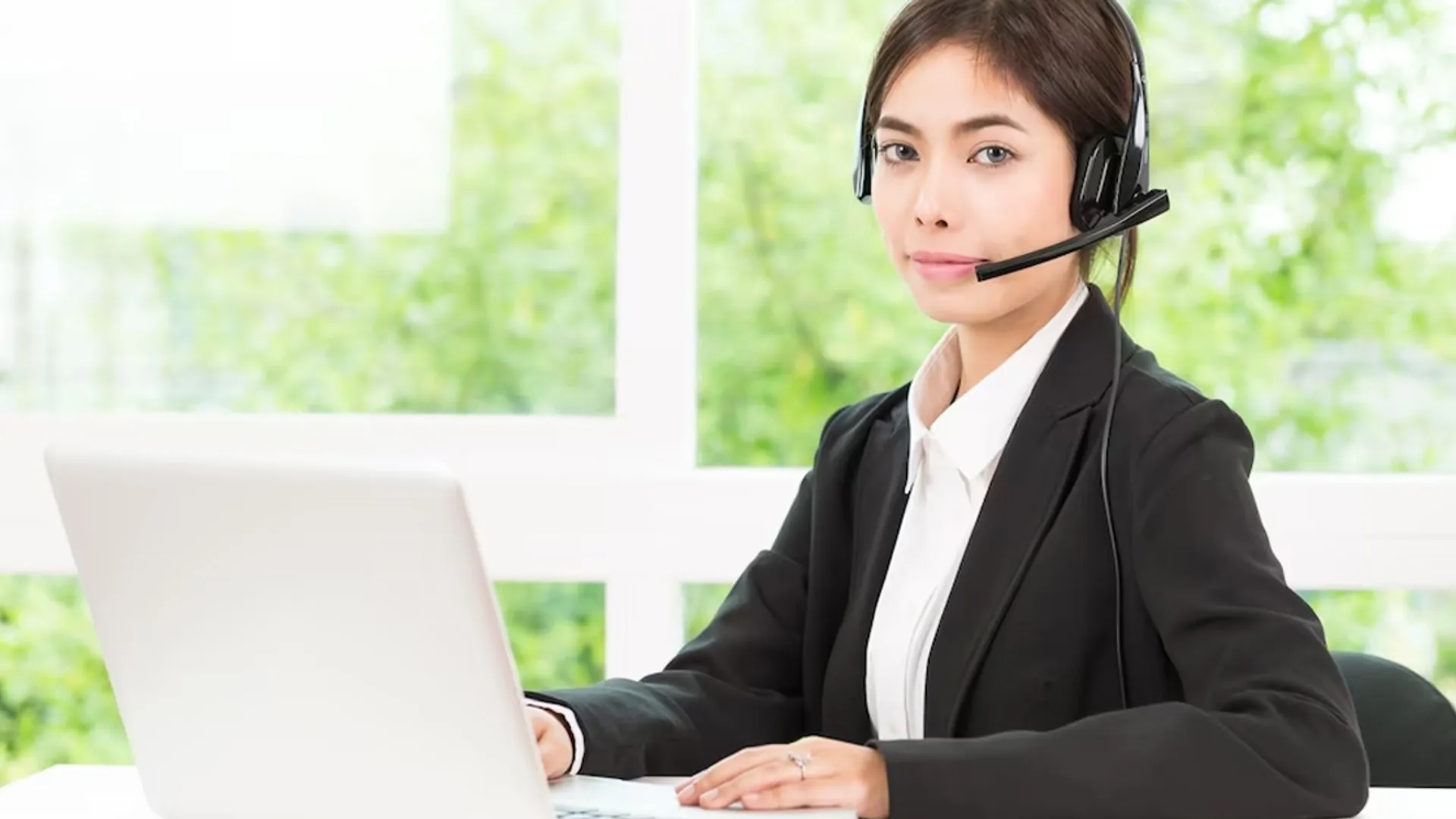 Hình ảnh đại diện dịch vụ khách hàng iwin, thể hiện sự hỗ trợ chuyên nghiệp và tận tâm